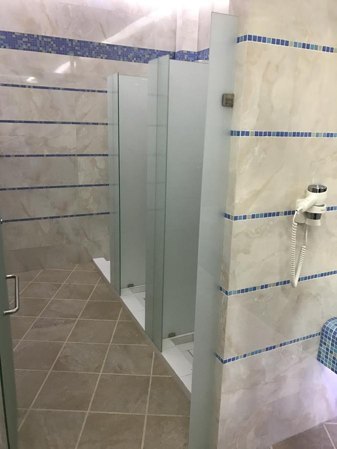 Hotel International Prishtina & Spa Пристина Екстериор снимка