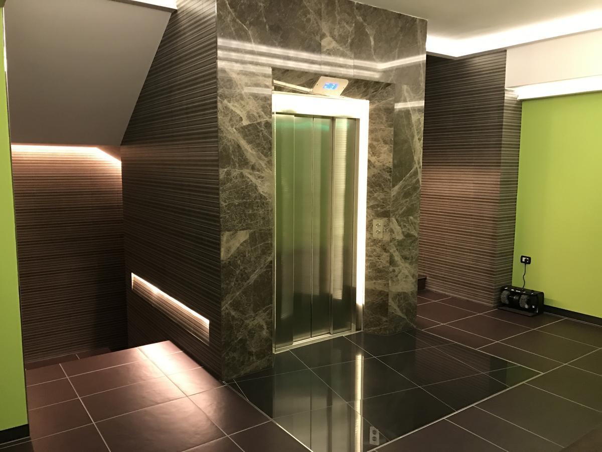 Hotel International Prishtina & Spa Пристина Екстериор снимка
