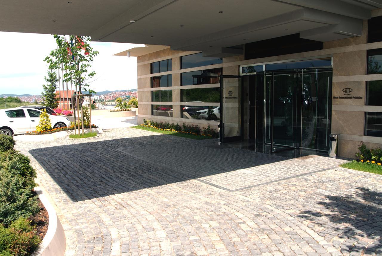Hotel International Prishtina & Spa Пристина Екстериор снимка