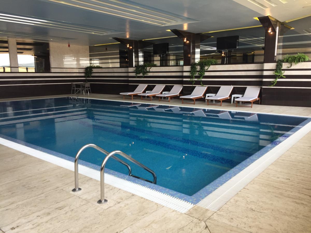 Hotel International Prishtina & Spa Пристина Екстериор снимка