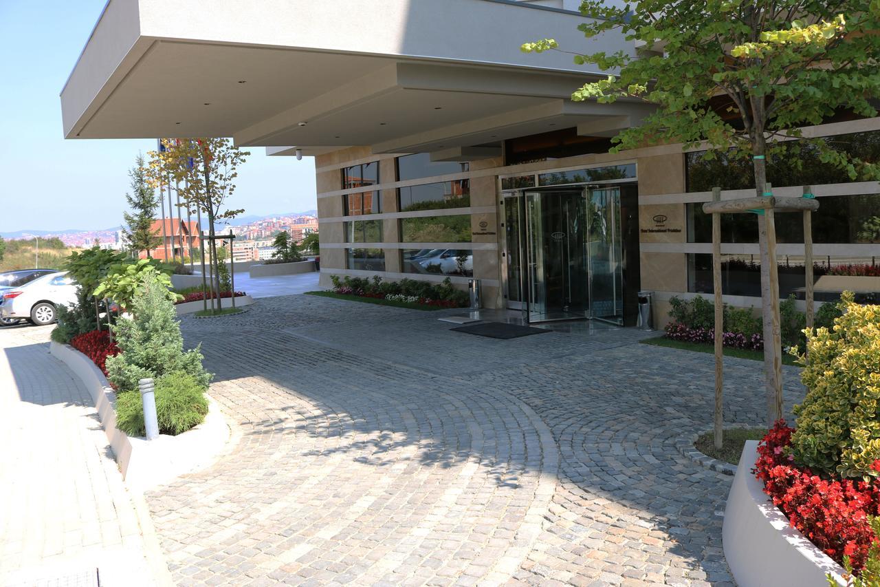 Hotel International Prishtina & Spa Пристина Екстериор снимка