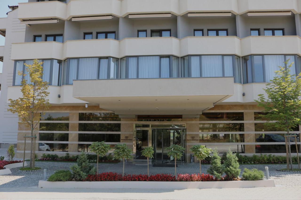 Hotel International Prishtina & Spa Пристина Екстериор снимка