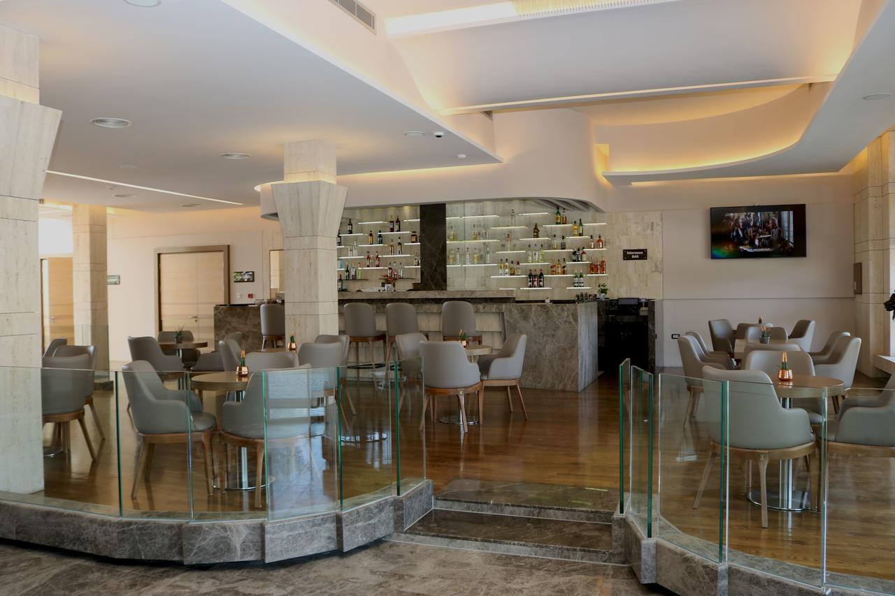 Hotel International Prishtina & Spa Пристина Екстериор снимка
