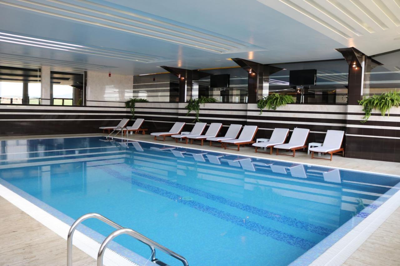 Hotel International Prishtina & Spa Пристина Екстериор снимка