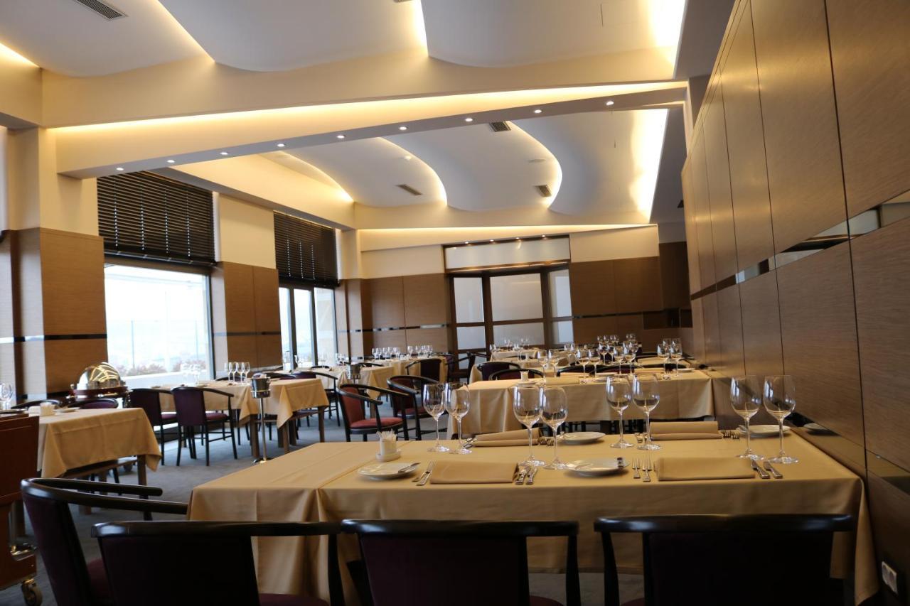 Hotel International Prishtina & Spa Пристина Екстериор снимка