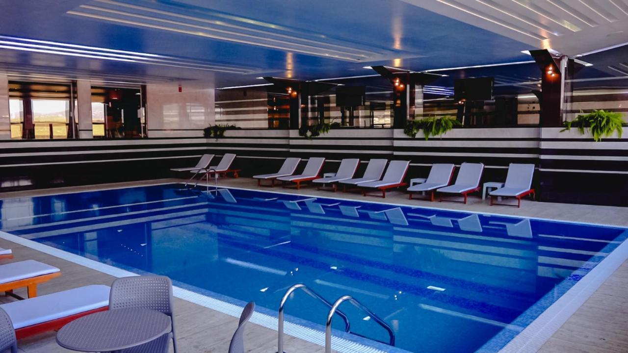 Hotel International Prishtina & Spa Пристина Екстериор снимка